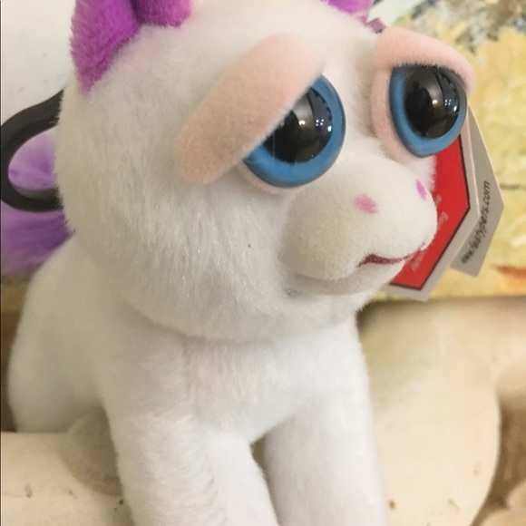 Unicorn Keychain - Picture 3 of 5